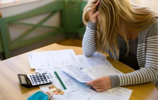 "Descubra o truque para se livrar das dívidas de uma vez por todas!"