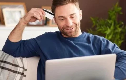 "Descubra a solução definitiva para quitar suas dívidas com cartão de crédito de uma vez por todas!"