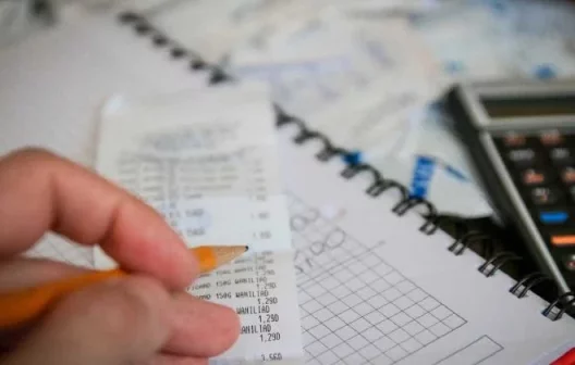 "Descubra os segredos para cortar gastos e aumentar suas economias!"