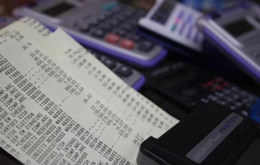 "Fuja dos juros altos do cheque especial com estas 7 dicas infalíveis!"