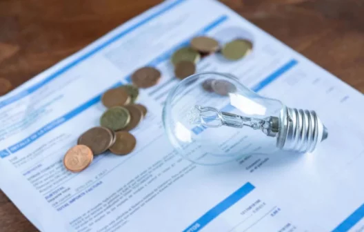 "Dicas infalíveis para reduzir pela metade sua conta de luz!"