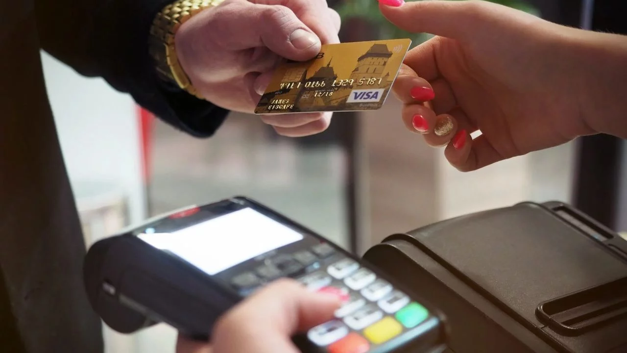 Entenda como funciona a Antecipação de Recebíveis do Cartão