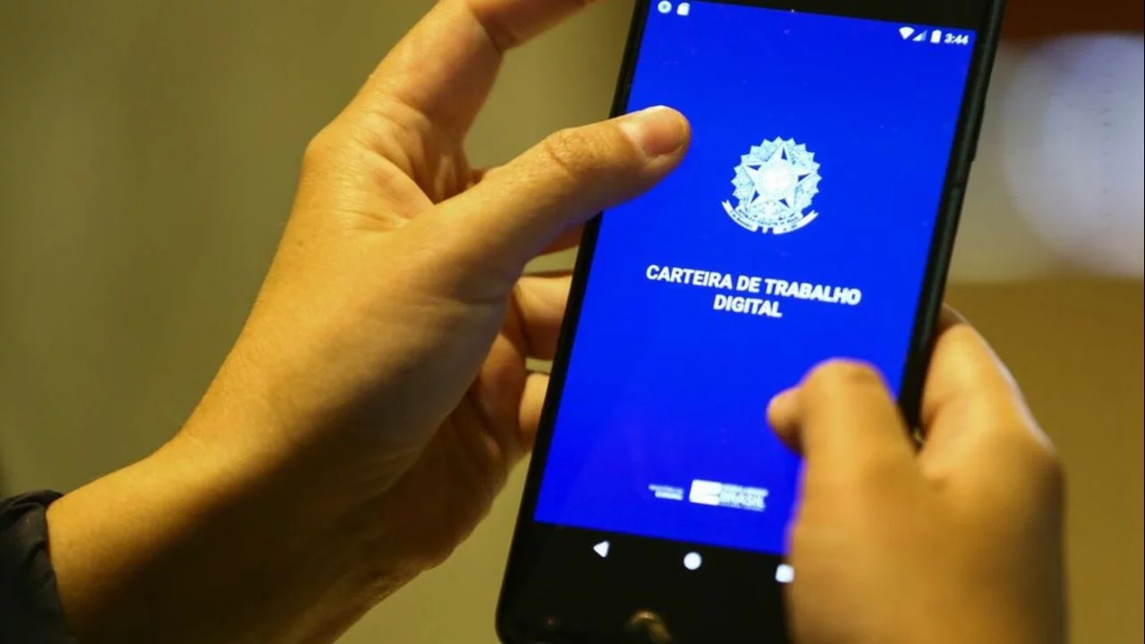 Liberada consulta a lote extra do PIS. Confira quem pode receber. 