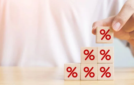 "Atenção: Juros do cartão atingem 430,5% ao ano! Descubra como escapar dessa armadilha financeira."