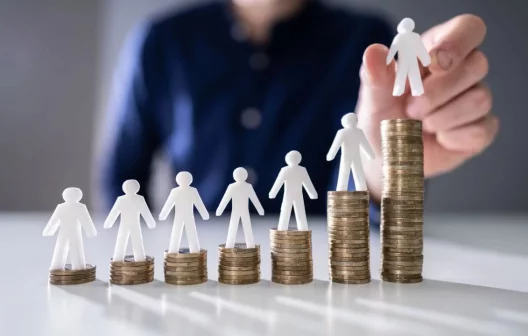 "Novo benefício para trabalhadores: Ministério da Fazenda avalia desoneração do salário mínimo. Saiba mais!"