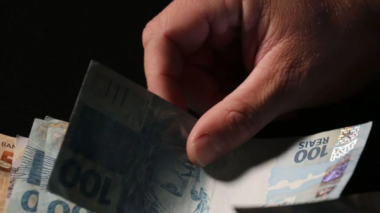 Programa Desenrola: Confira os bancos que já aderiram.