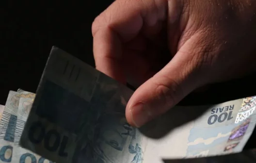 "Grande adesão: Bancos renomados já estão a bordo do Programa Desenrola!"