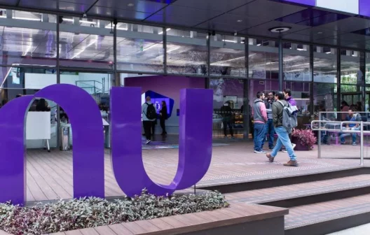 "Descubra a revolucionária opção de seguro do Nubank que está mudando o mercado financeiro! Saiba mais agora!"