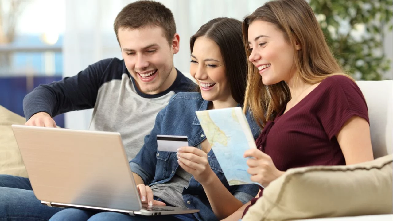 6 boas opções de cartões para menores de 18 anos em 2023