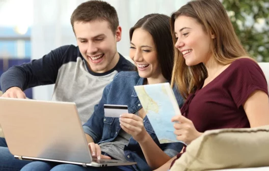 "Descubra as melhores opções de cartões para menores de 18 anos em 2023!"