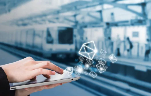 "Descubra o segredo do sucesso com o E-mail Marketing: dicas infalíveis para resultados incríveis!"