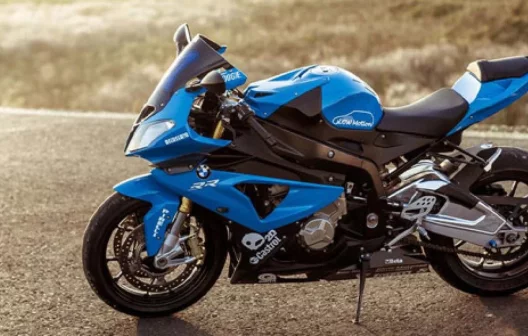 "Transforme sua moto em dinheiro: Descubra como conseguir um empréstimo com garantia de forma simples!"