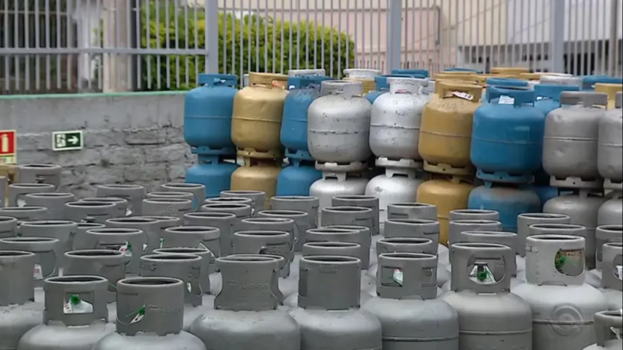 Começam pagamentos do auxílio-gás de fevereiro. Confira o calendário