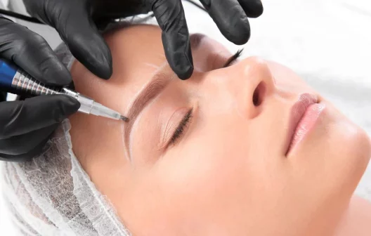 "Descubra os segredos para lucrar na indústria da beleza! Conheça as 8 áreas mais rentáveis."