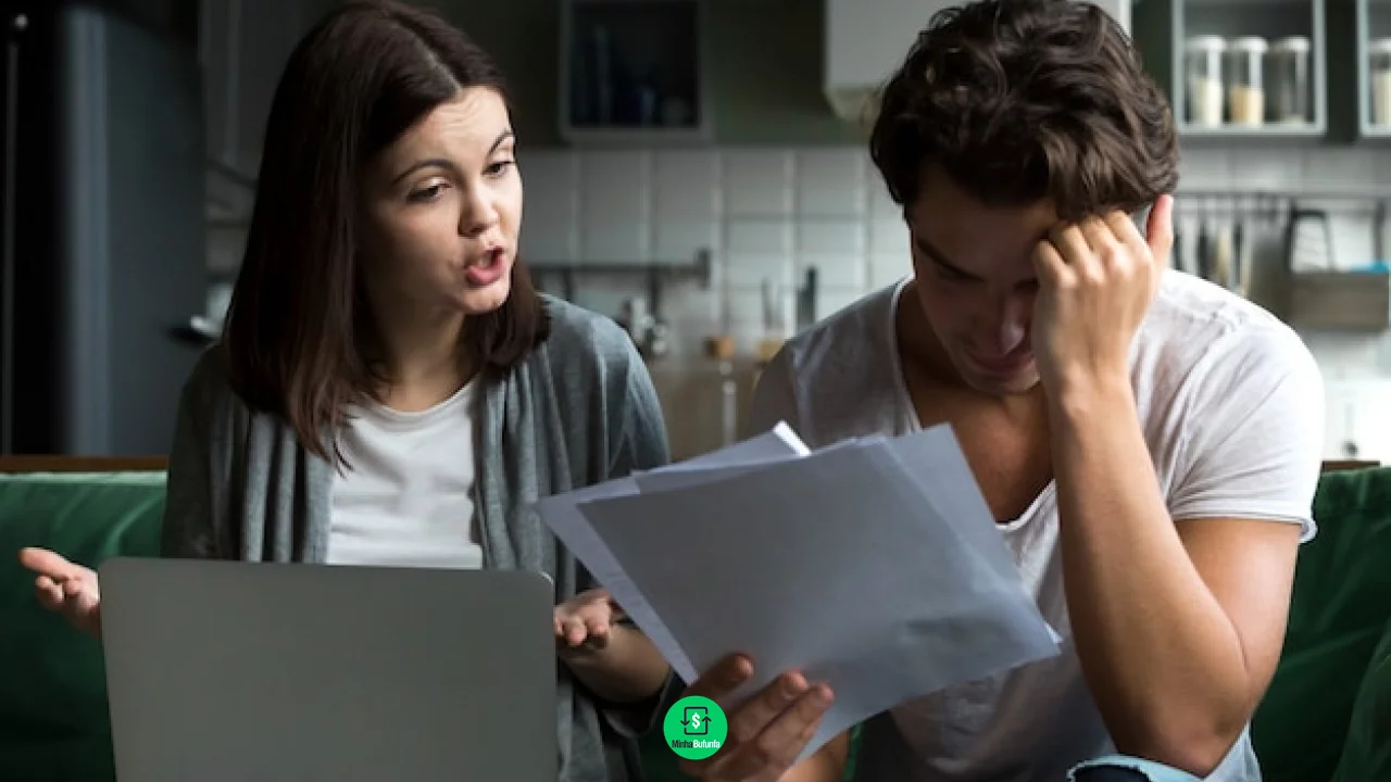 Dívida atrasada ou Negativada: Entenda as diferenças e como resolver cada situação