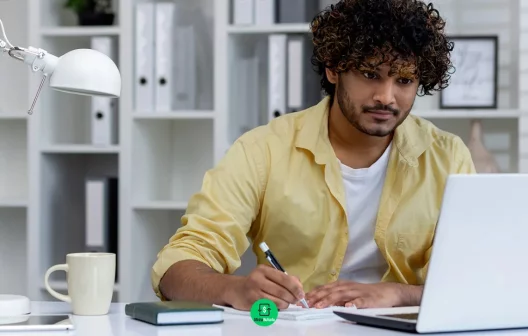 "Fique em dia com o Leão: Descubra como regularizar seu Imposto de Renda atrasado agora mesmo!"