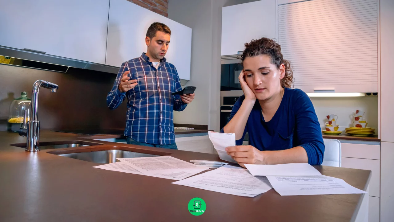 Como lidar com o dinheiro em casal? Confira dicas para abordar esse assunto no relacionamento