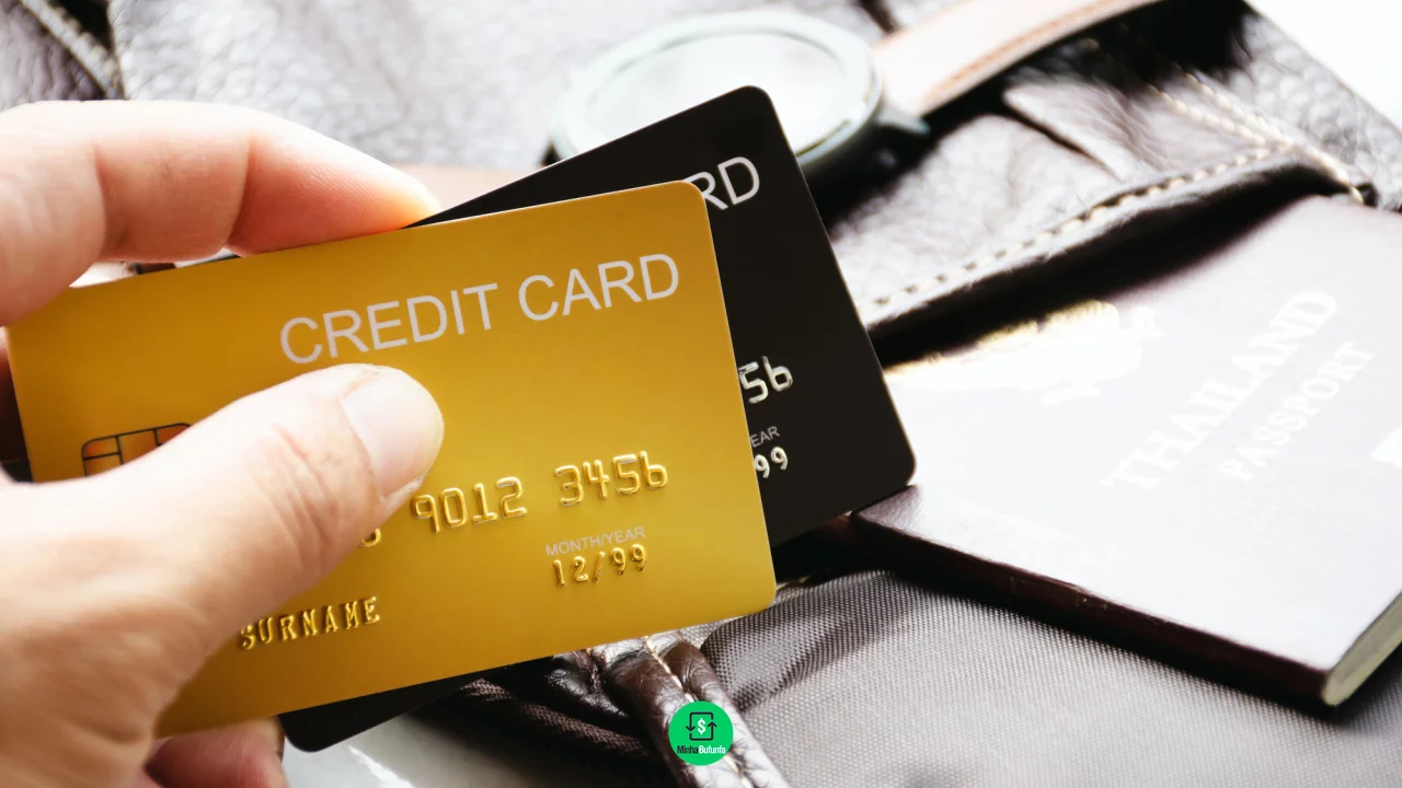 Vale a pena antecipar o pagamento da fatura do cartão? Reduz o score?