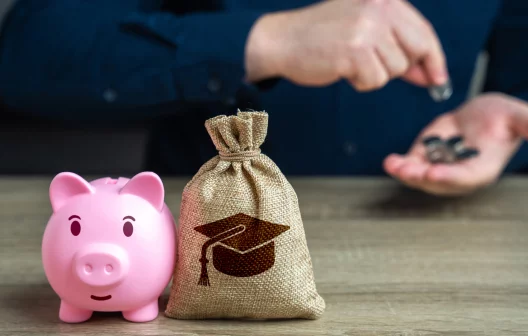 "Desvende o mistério da taxa de corretagem e saiba como ela pode impactar seus investimentos"