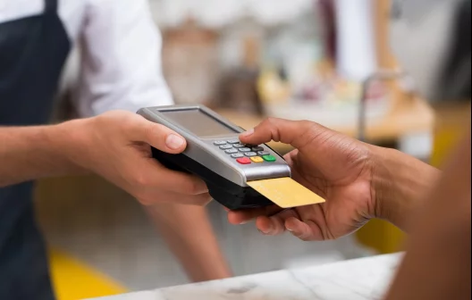 "Descubra o segredo por trás dos juros da maquininha de cartão!"