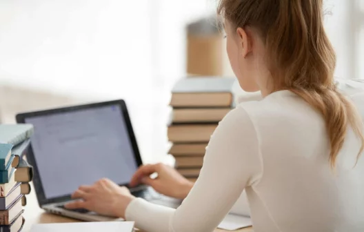 "Descubra como consultar financiamentos com apenas o seu CPF!"